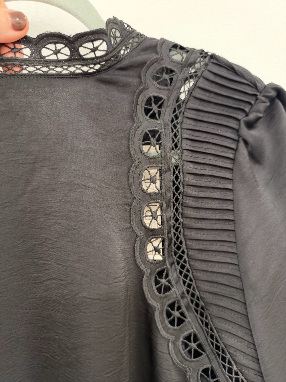 Z Supply Silvana Embroidered Black Blouse Size L NWT $75